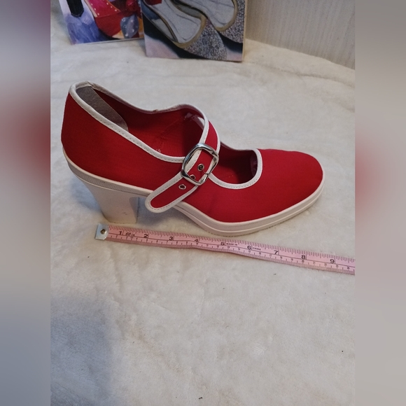 Nine West heels - Picture 7 of 7